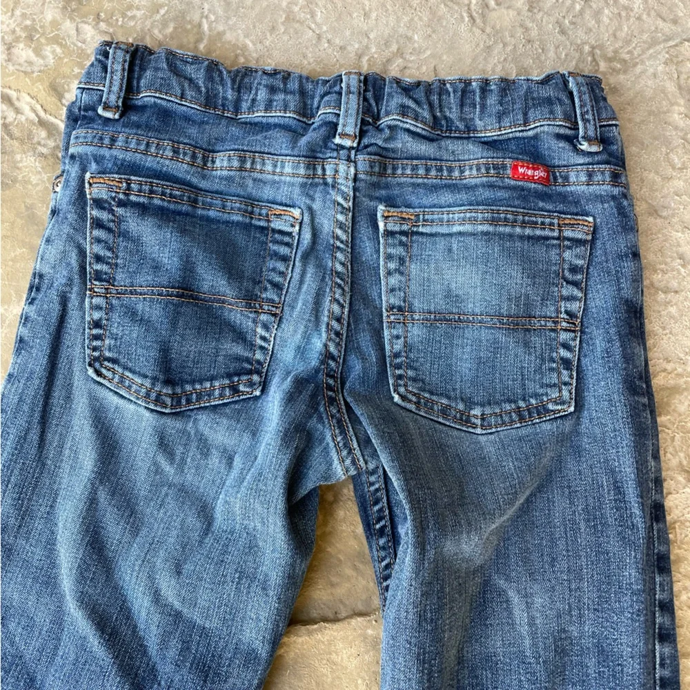 Boys Wrangler Husky fit boot cut jeans - Picture 3 of 9